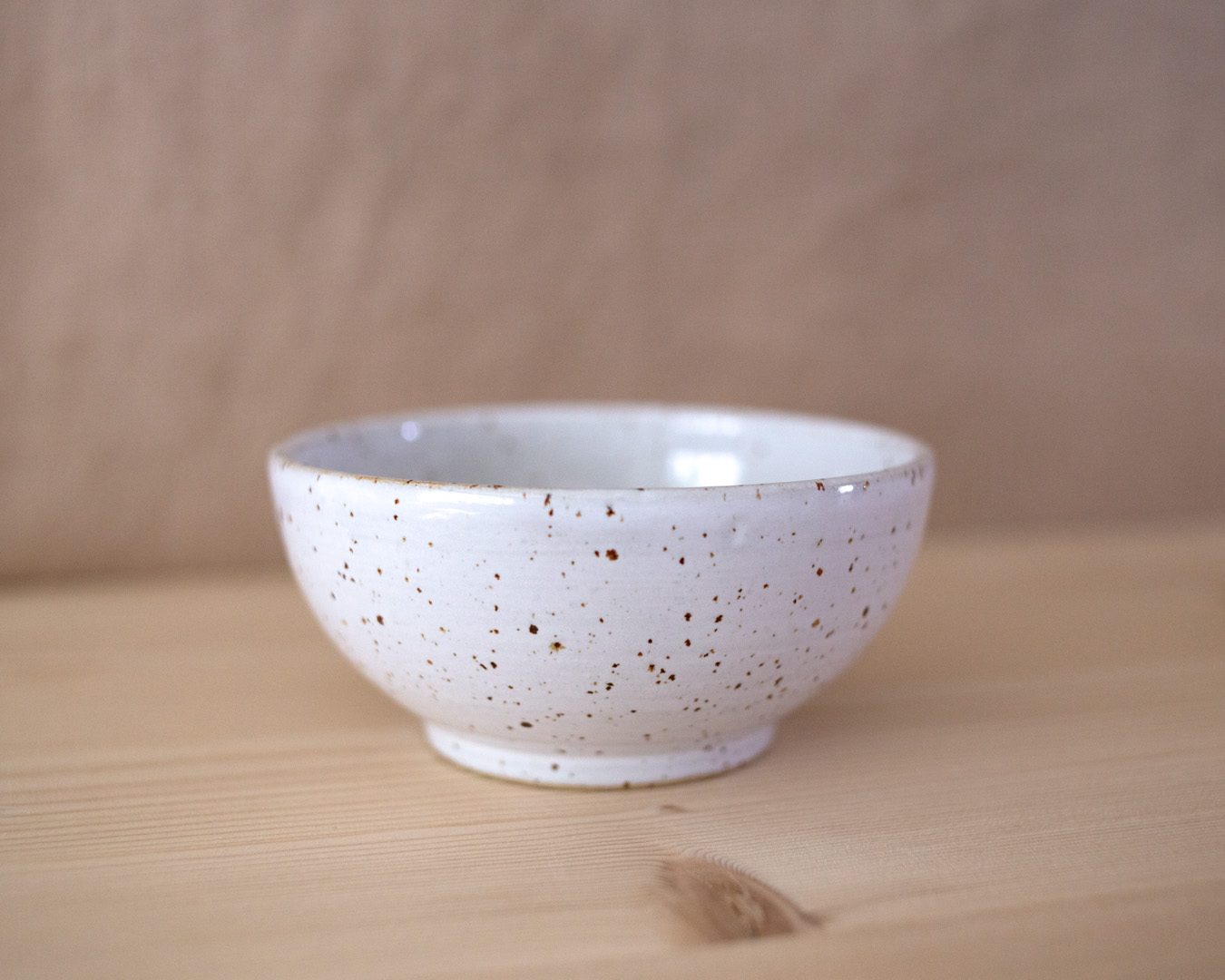 Small bowl – Snäckskal by Emelie Zetterberg
