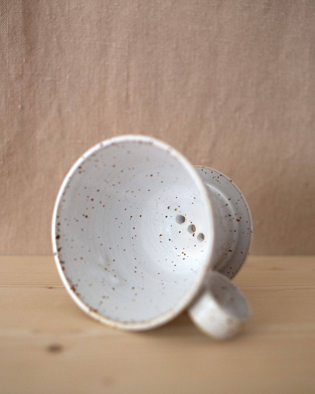 Coffee dripper – Snäckskal by Emelie Zetterberg