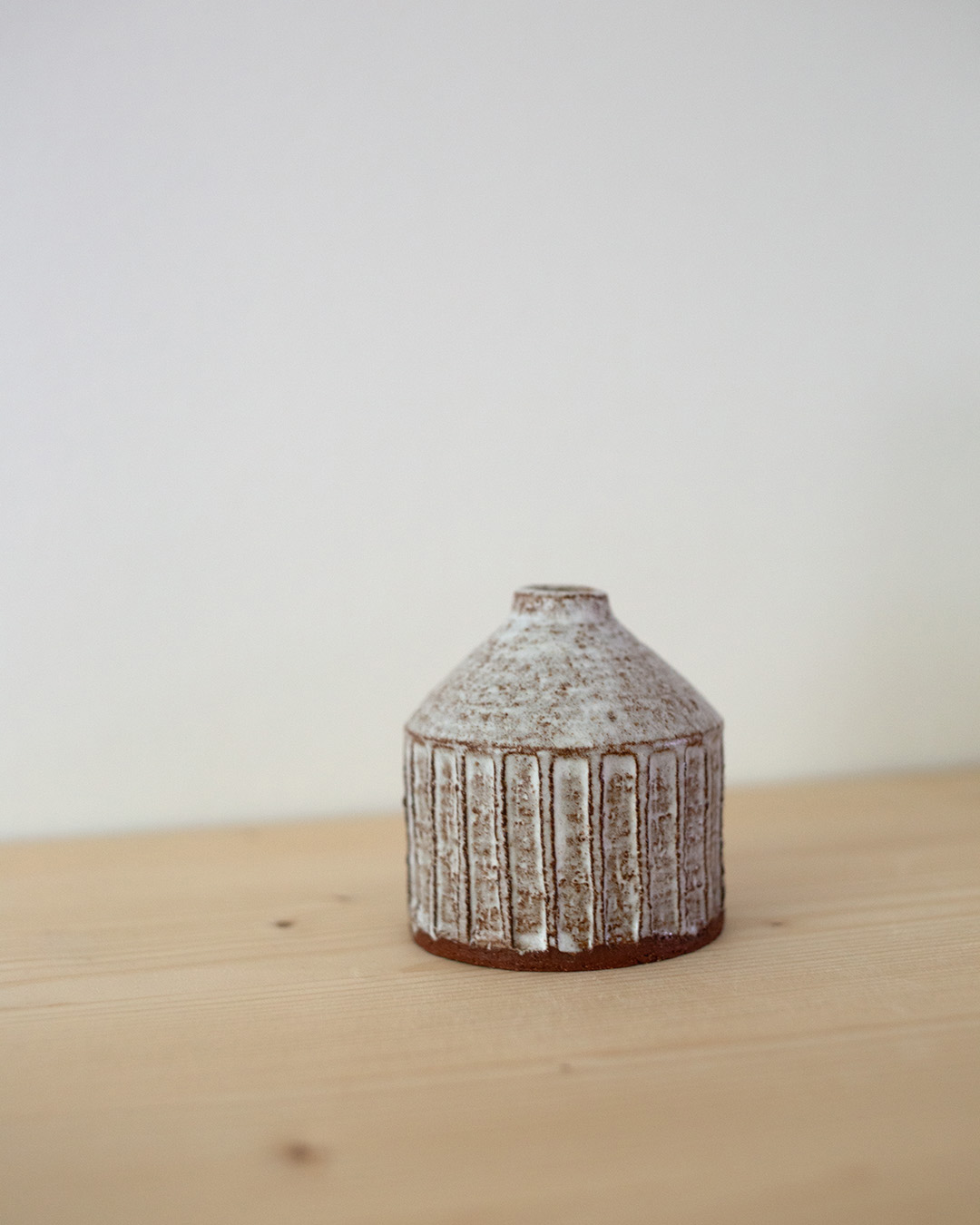 Small vase – Kolonn by Emelie Zetterberg