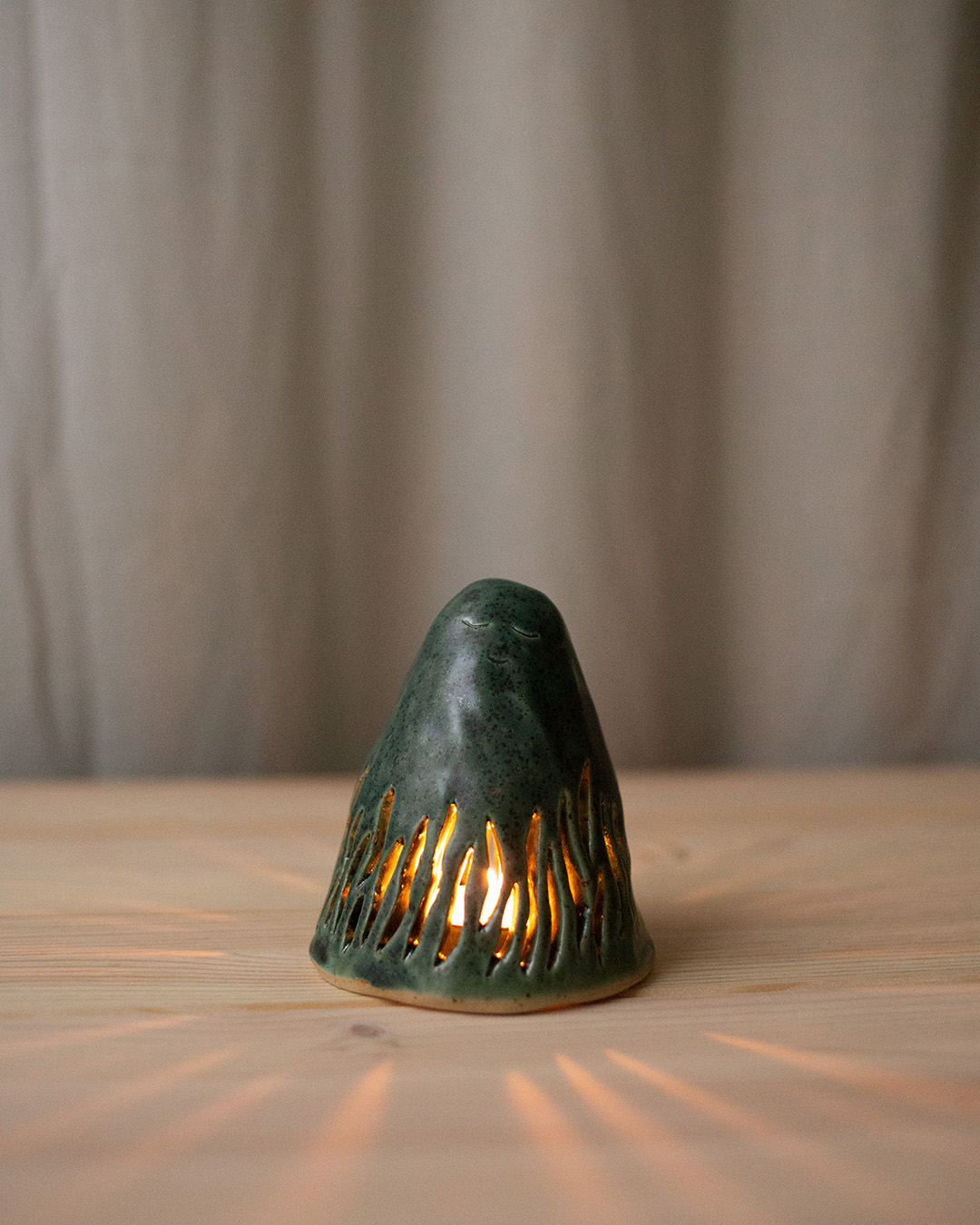 Tealight cover – Billy Firebelly I by Emelie Zetterberg