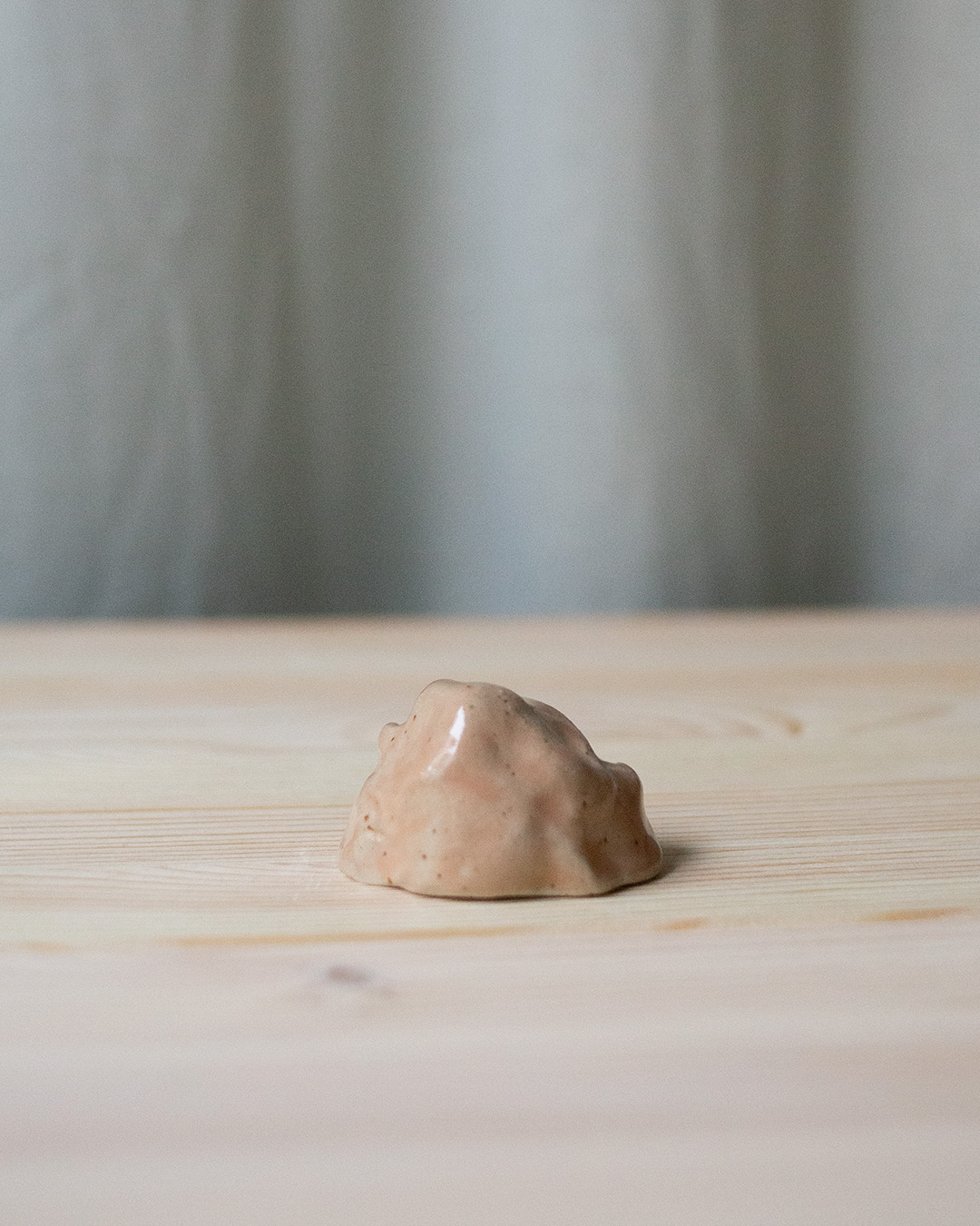 Slumrande sten III by Emelie Zetterberg