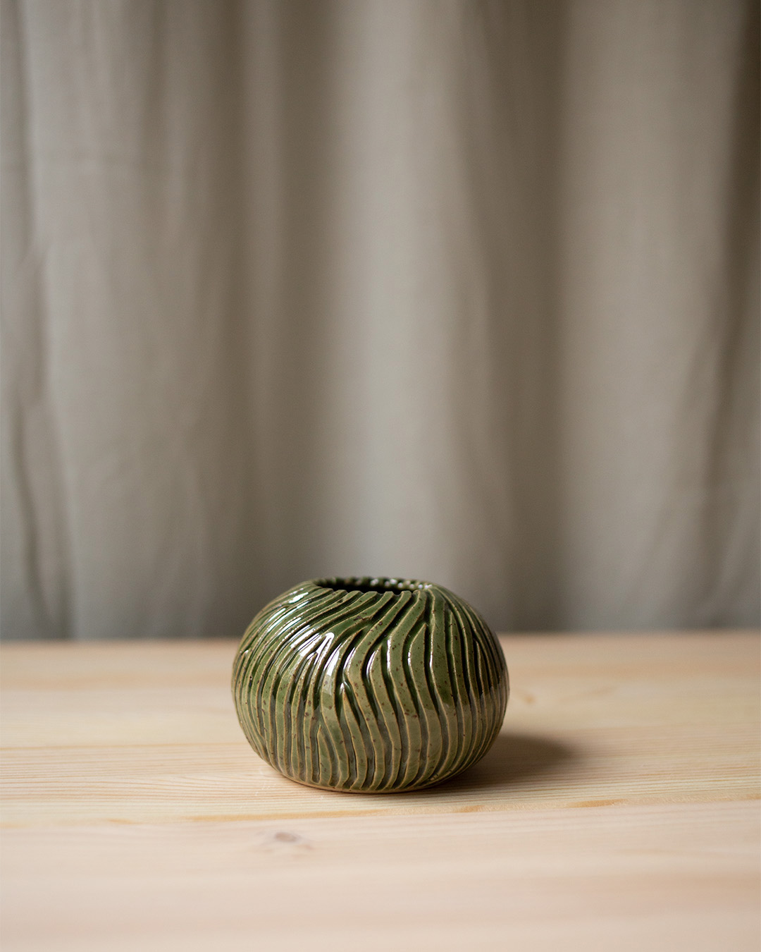 Vase – Havsanemon I by Emelie Zetterberg